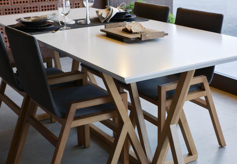 Coffee table – Essential living room furniture